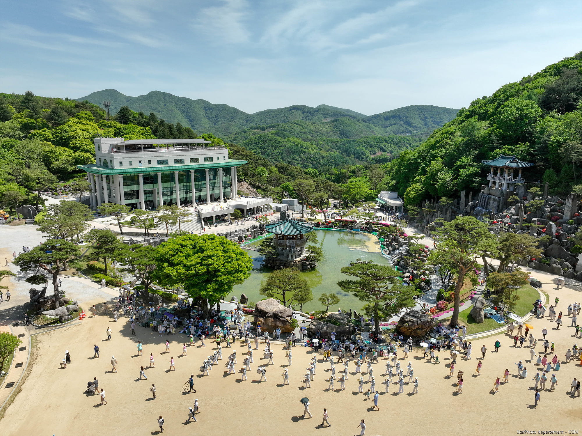 ‘2026 세계 최고 돌조경 솔나무 축제’ 개막